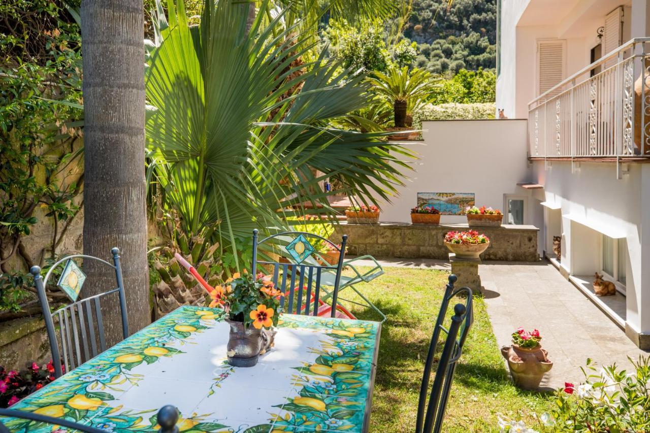 Casa Beatrice Bed and Breakfast Sorrento Eksteriør billede
