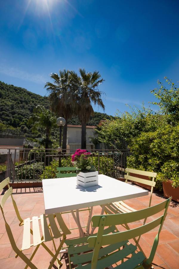 Casa Beatrice Bed and Breakfast Sorrento Eksteriør billede